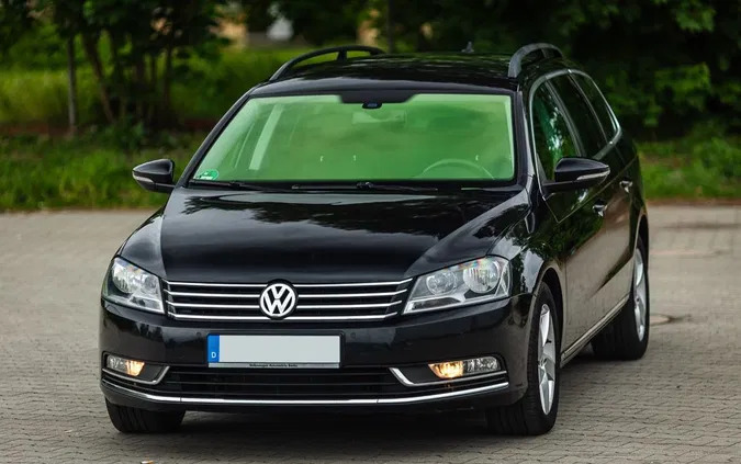 lubuskie Volkswagen Passat cena 28500 przebieg: 260000, rok produkcji 2011 z Gubin